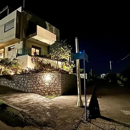 Daire Melibel House *